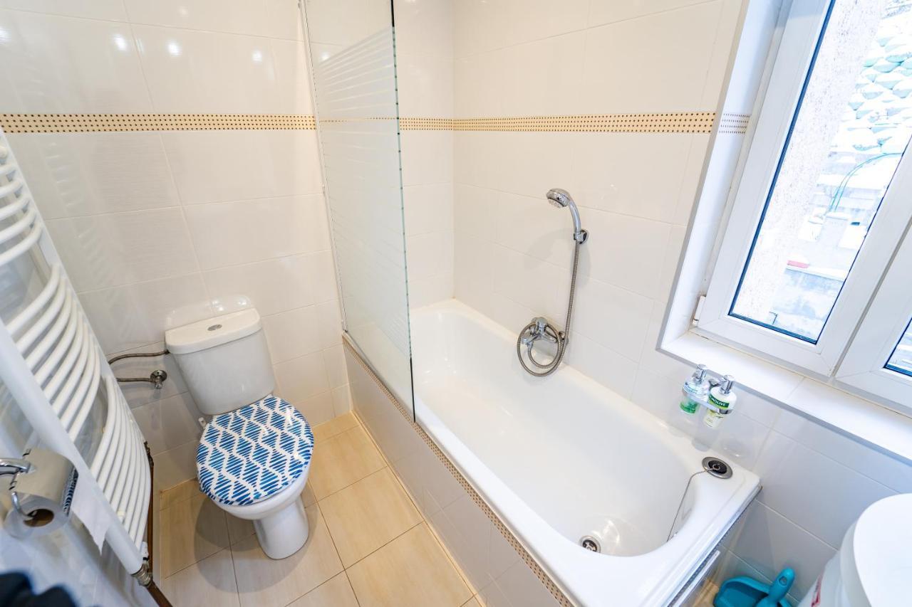 Tuan Long Apartments Яхимов Екстериор снимка
